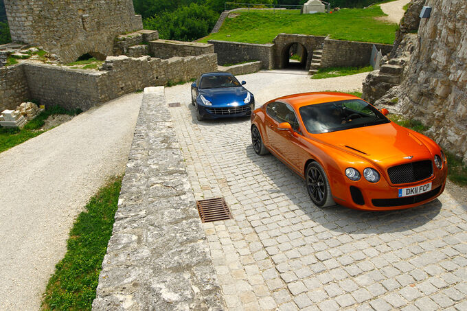 Bentley-Continental-Supersports-Ferrari-FF-Front-Frontansicht-fotoshowImage-1873ffcb-518704.jpg